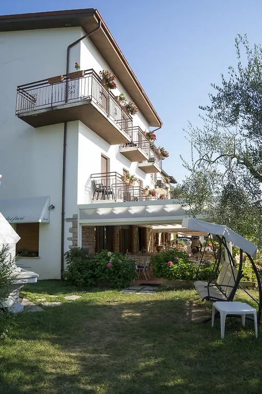 Hotel Villa Tiziana Torri Del Benaco 2*,