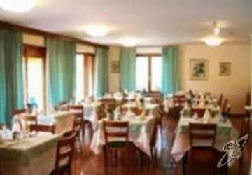 Hotel Villa Tiziana Torri Del Benaco 2*,